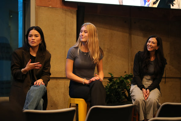 Speakers in conversation